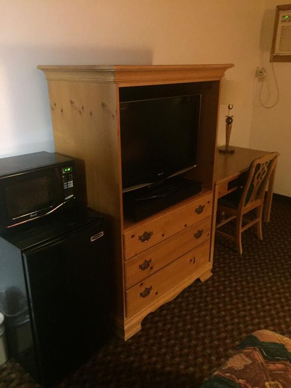 Luxury Inn & Suites Lincoln Bagian luar foto