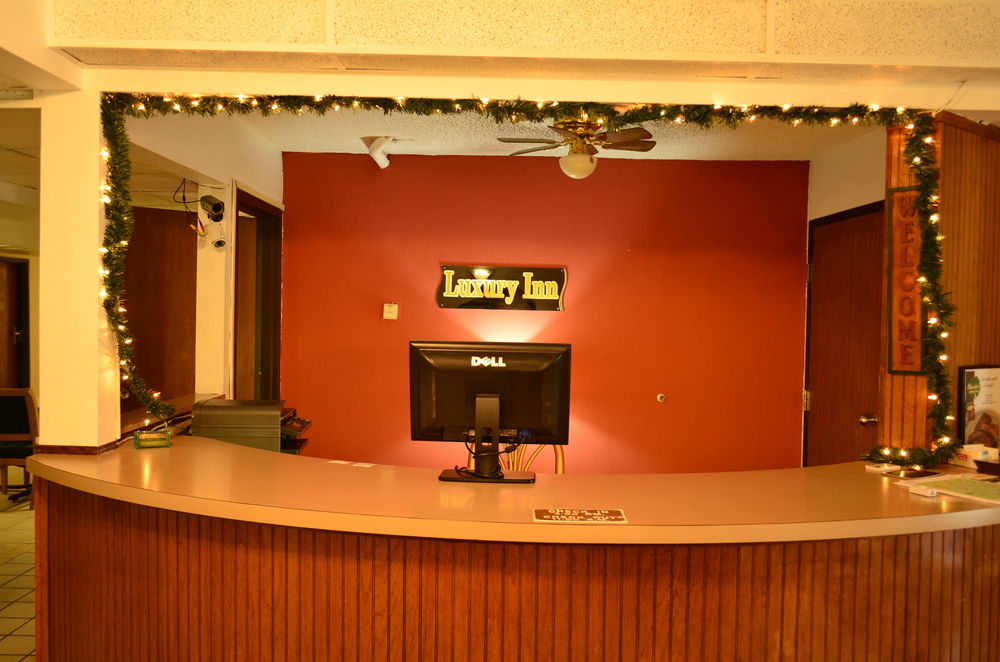 Luxury Inn & Suites Lincoln Bagian luar foto