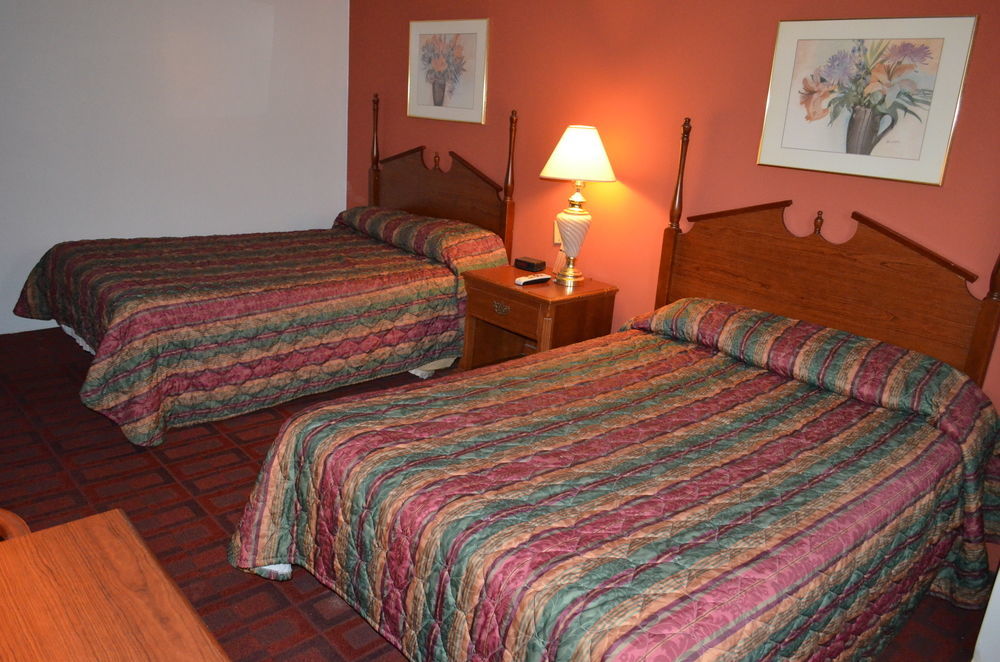 Luxury Inn & Suites Lincoln Bagian luar foto