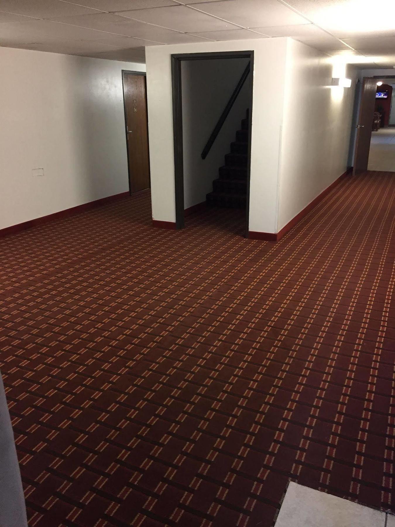 Luxury Inn & Suites Lincoln Bagian luar foto